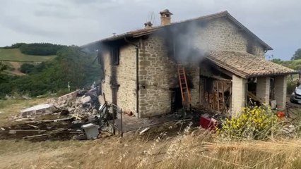 Valfabbrica (PG) - Esplosione in un villetta: un morto e tre feriti (09.07.21)