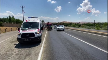 Kontrolden çıkan otomobil refüje çarptı: 4 yaralı