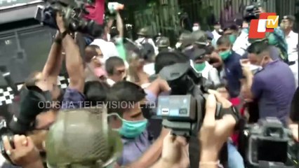 Youth Congress Members Protest At WB Assembly Over Fake Vaccine Issue