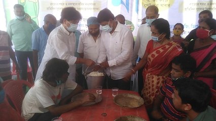 গঙ্গারামপুরে চালু করা হলো মা ক্যান্টিন, খুশি পৌর এলাকার দুঃস্থরা | Oneindia Bengali