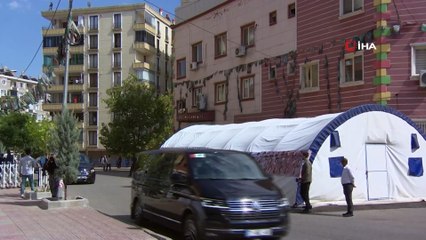 Cumhurbaşkanı Erdoğan, 676 gündür evlat nöbeti tutan ailelerle bir araya geldi