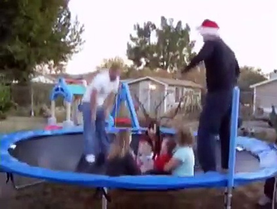 Ailecek tramboline binince olan oldu