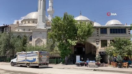 Cami cemaati için aşı standı kuruldu