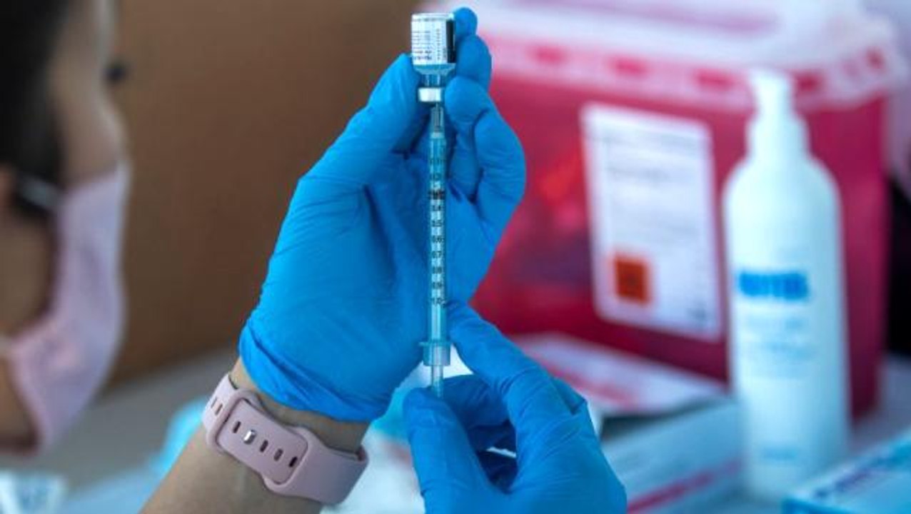 Pfizer-Biontech 3. doz takviye aşısı için izin başvurusu yapacaklarını açıkladı, ABD'li ve Avrupalı denetleme kurumları 'Şu anda üçüncü doz aşıya...