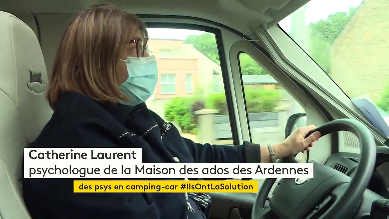 Dans les Ardennes, deux psychologues en camping-car viennent en aide aux adolescents