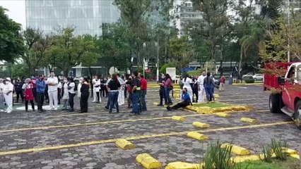 Evacuan al personal y a los clientes de un Chedrahui en Plaza México debido a una fuga de gas