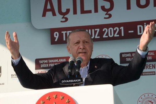 Son dakika haber... DİYARBAKIR - Cumhurbaşkanı Erdoğan, Gençlik Buluşmasına katıldı (2)