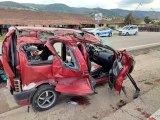 Son dakika! Amasya'da hafif ticari araç tırla çarpıştı: 2 ölü, 3 yaralı