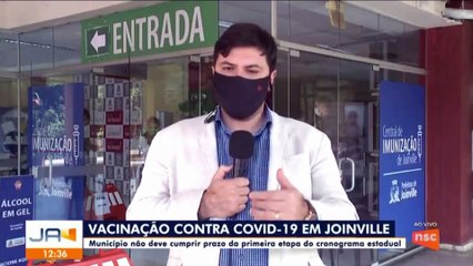Reportagem ao vivo flagra "jacaré vacinado" em Joinville