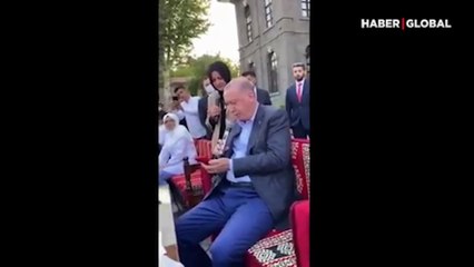 Cumhurbaşkanı Erdoğan, Neşet Ertaş'ın "Gönül Dağı" türküsünü seslendirdi