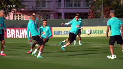 Seleção brasileira treina e argentinos tentam ingressos para a final