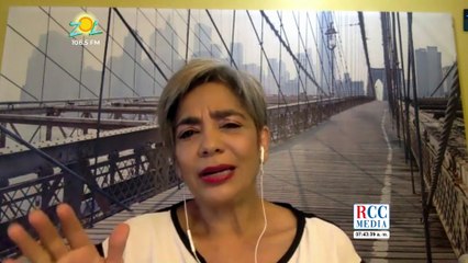 María Elena Núñez: Las Clases Presenciales; Muerte masivas de abejas