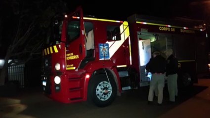 Download Video: Idosa de 73 anos fica com aliança de casamento presa no dedo e bombeiros prestam atendimento no Bairro Santa Felicidade