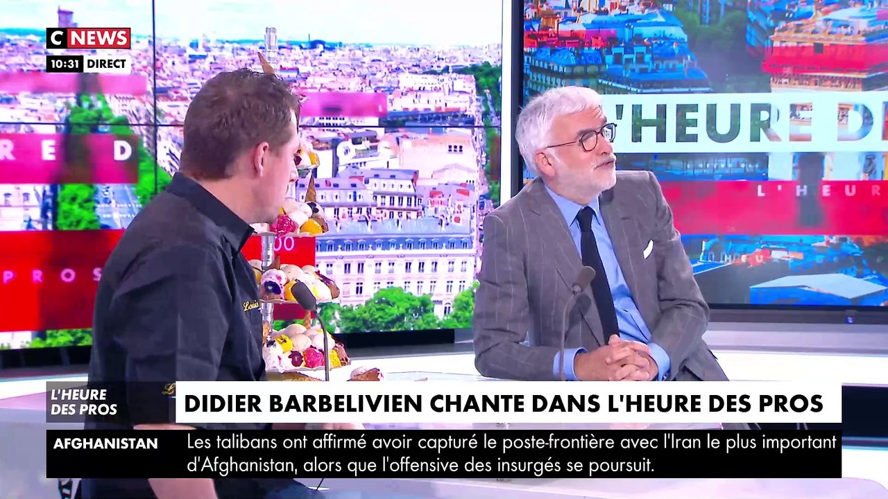 Pour fêter la dernière émission de la saison sur CNews, Pascal Praud et ses invités ont poussé la chansonnette  en direct avec Didier Barbelivien