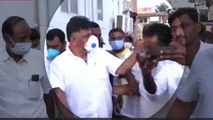 Caught on camera: K'taka Congress chief Shivakumar slaps party worker