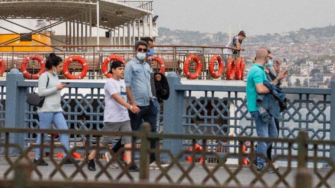 Aşılar delta varyanta karşı etkili mi? Prof. Dr. Ata Nevzat Yalçın açıkladı