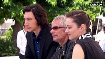 Photocall de l'équipe du film d'Annette avec Leos Carax, Marion Cotillard, Adam Driver - Cannes 2021