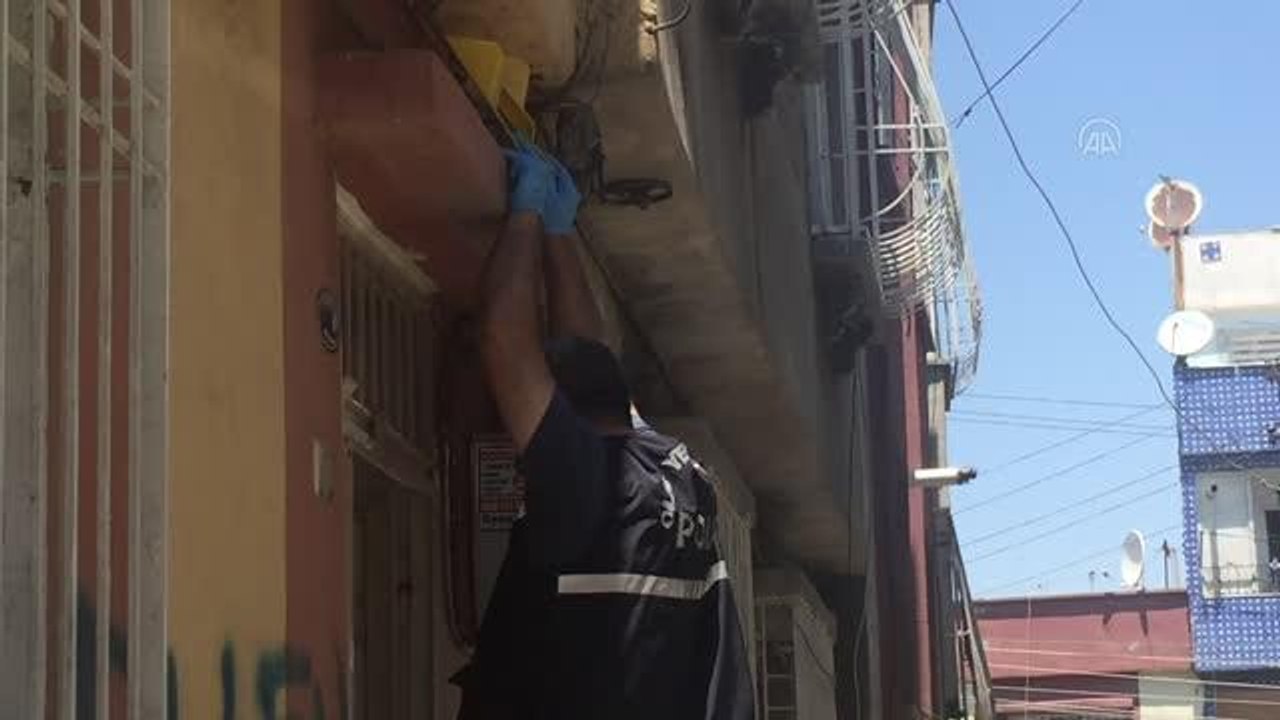 GAZİANTEP - Silahla rastgele havaya ateş açan kişi 12 yaşındaki çocuğunu yaraladı