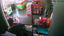 Câmera mostra furto de celular em distribuidora de bebidas na Rua Pio XII