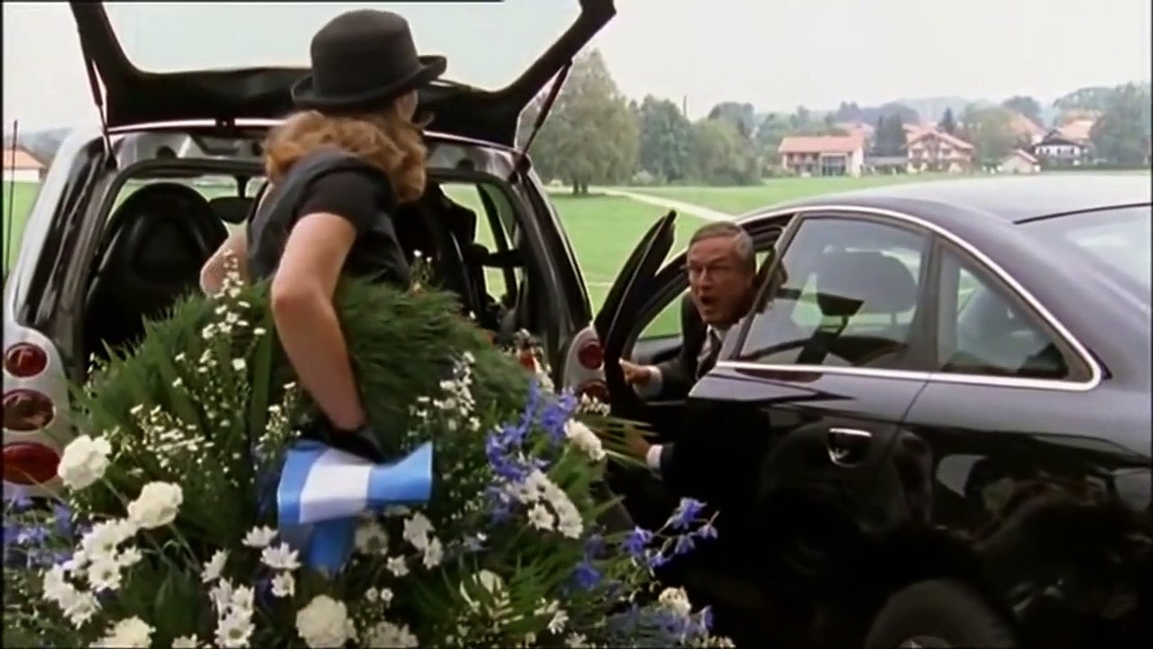 Die Rosenheim Cops - Staffel 5 Folge 12 - Ein Sarg für Zwei