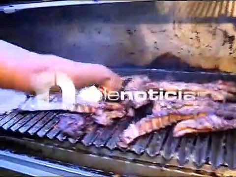 #Telenoticias / Tras culminar toque de queda ciudadanos visitan lugares de expendio de comida rápida / 10 de julio 2021