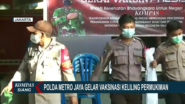 Polda Metro Jaya Gelar Vaksinasi Corona Keliling Permukiman