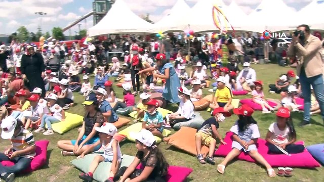 Pandemide sıkılan çocuklar şenlikte stres attı