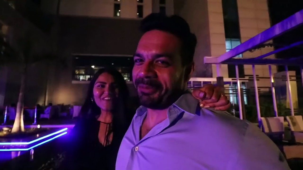 Mujhe Dekhte hi Latoo ho gayi thi yeh  hehe