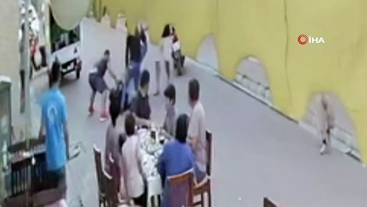 Restoranı ringe çevirdiler