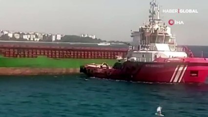 İstanbul Boğazı'nda gemi arıza yaptı