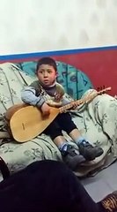 Banane diye şarkı söyledi fenomen oldu!
