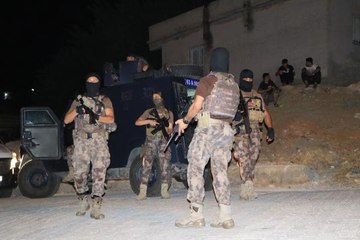 ŞANLIURFA'DA 312 POLİSLE ASAYİŞ UYGULAMASI: 25 GÖZALTI