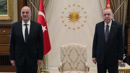 Sert Türkiye çıkışlarıyla bilinen Yunan Bakan Dendias'tan Atatürk vurgulu Erdoğan övgüsü