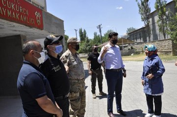 Çeşitli illerden 50 muhtar "Türkiye Muhtarları El Ele Projesi" kapsamında Çukurca'da buluştu