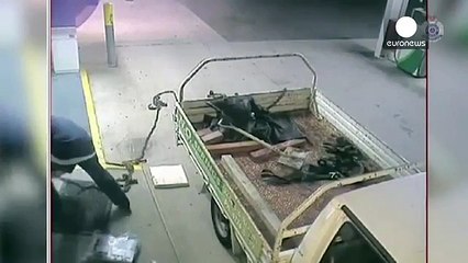 ATM'yi çalmak isteyen hırsız