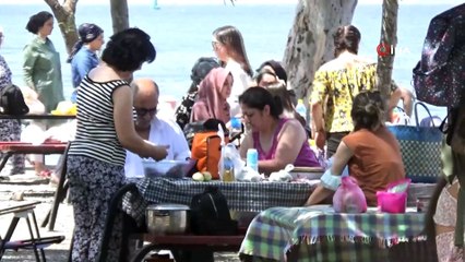 İzmirliler Pazar günü piknik alanı ve Kordon'a akın etti