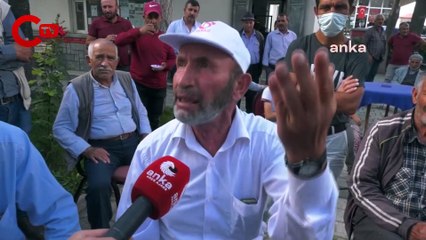 Descargar video: CHP heyeti Niğde'de esnaf ve çiftçilerin sorunlarını dinledi