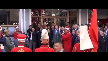 Erdoğan mehtere eşlik etti