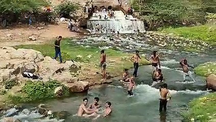 गर्मी व उमस से राहत पाने का शहरवासी कर रहे जतन
