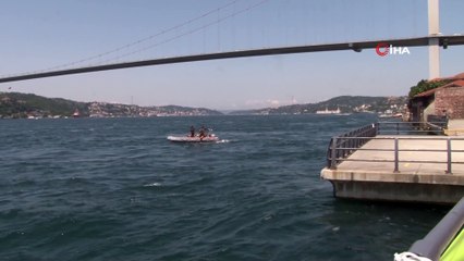 Kuzguncuk’ta serinlemek için denize giren kişi kayboldu