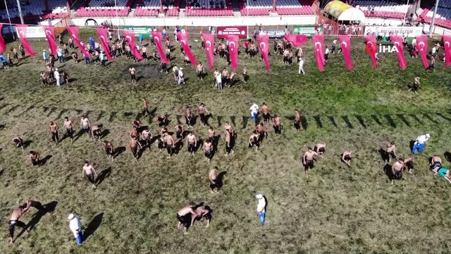 Kırkpınar’da yarı finale yükselen başpehlivanlar belli oldu