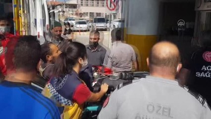 Silahla kazara kendini yaralayan çobanı jandarma ve sağlık ekipleri hastaneye ulaştırdı