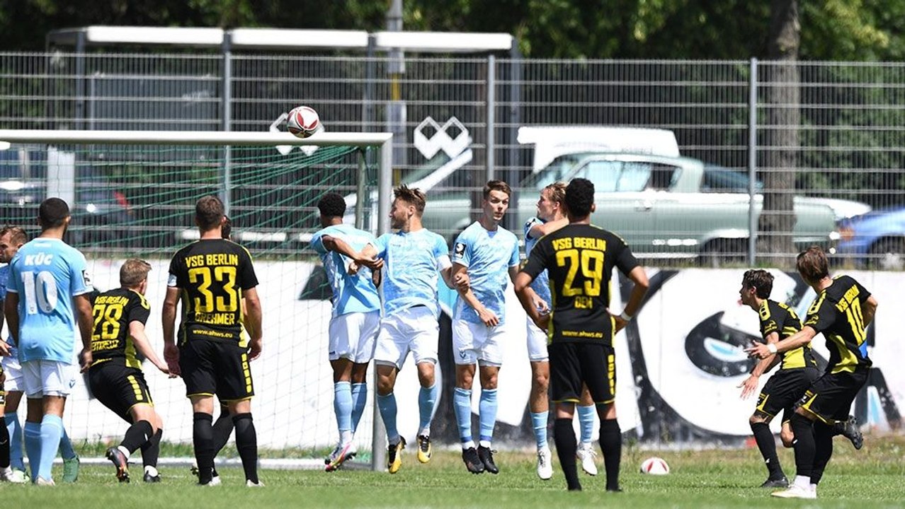 Drittligist Viktoria 89 schwächelt - aber Traumtore auf beiden Seiten