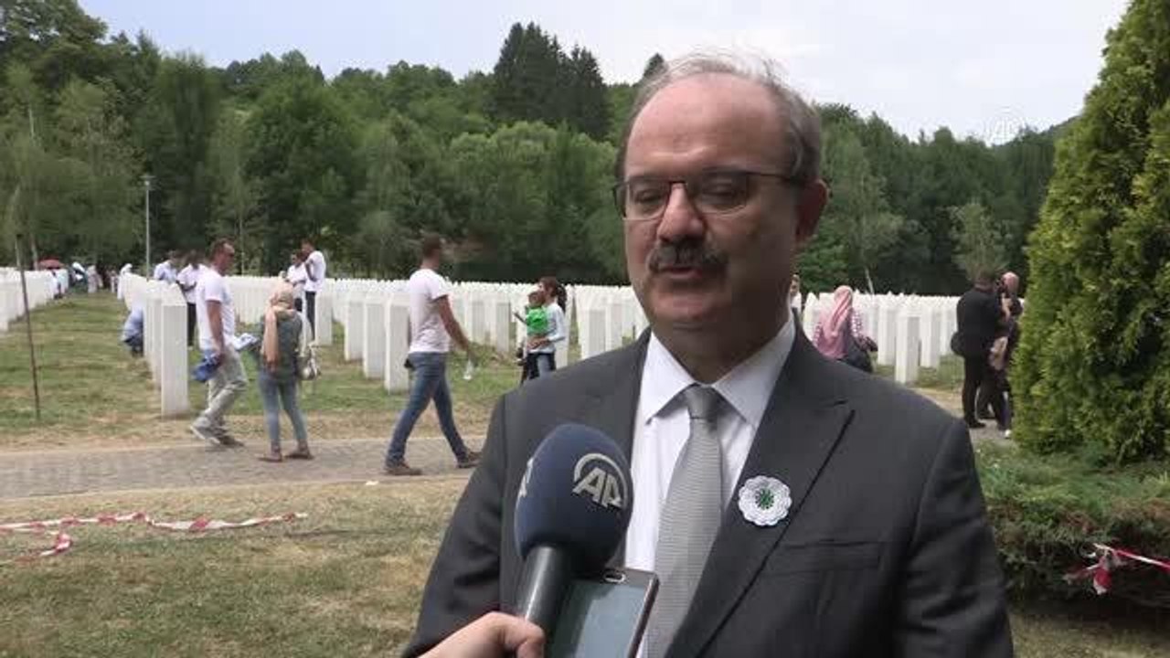 Son dakika: SREBRENİTSA - Kültür ve Turizm Bakan Yardımcısı Çam: "Srebrenitsa'daki soykırımı bütün dünya unutmamalı"