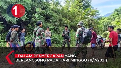 Télécharger la video: TOP3NEWS: TNI Tewaskan 2 Teroris Poso, Kedatangan Vaksin Moderna, Pungli Pemakaman Covid-19 Bandung