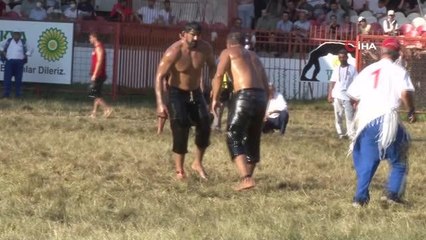 Başpehlivan Gürbüz'e altın kemeri TBMM Başkanı Şentop taktı