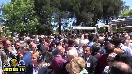 Zeki Alasya'nın cenazesinden ilginç görüntüler