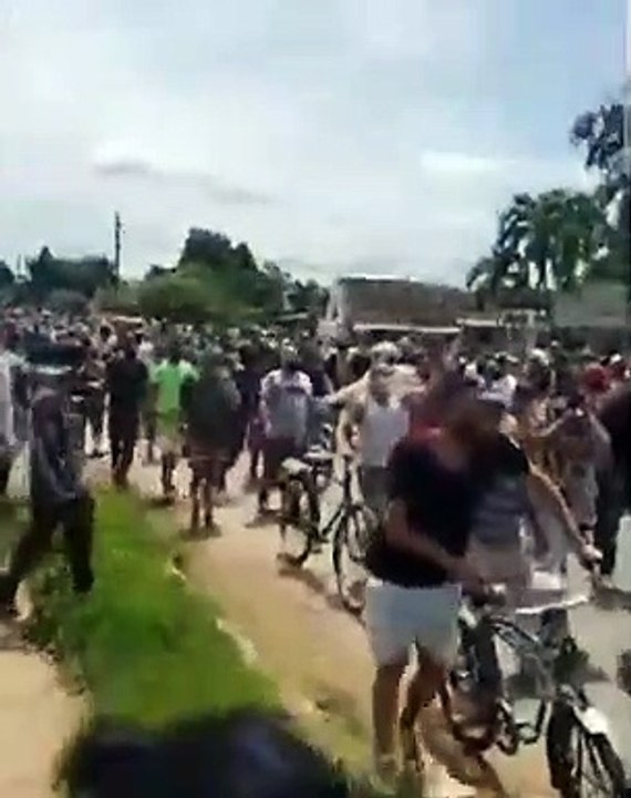Los cubanos están hartos: manifestación contra la dictadura comunista al grito de "no tenemos miedo"