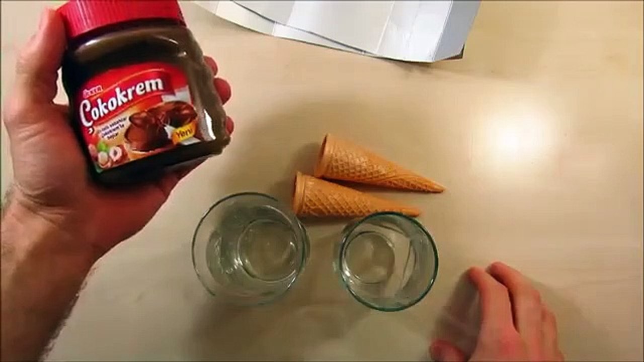 CORNET Dondurma yapımı , sade ve çikolatalı