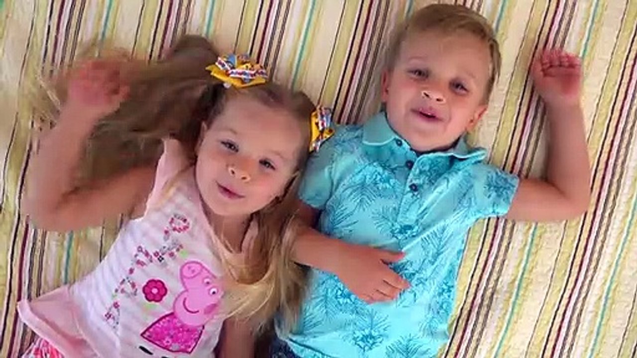 Diana Pretend Play With Baby Dolls, Funny Kids Videos With Toys By Kids Diana Show